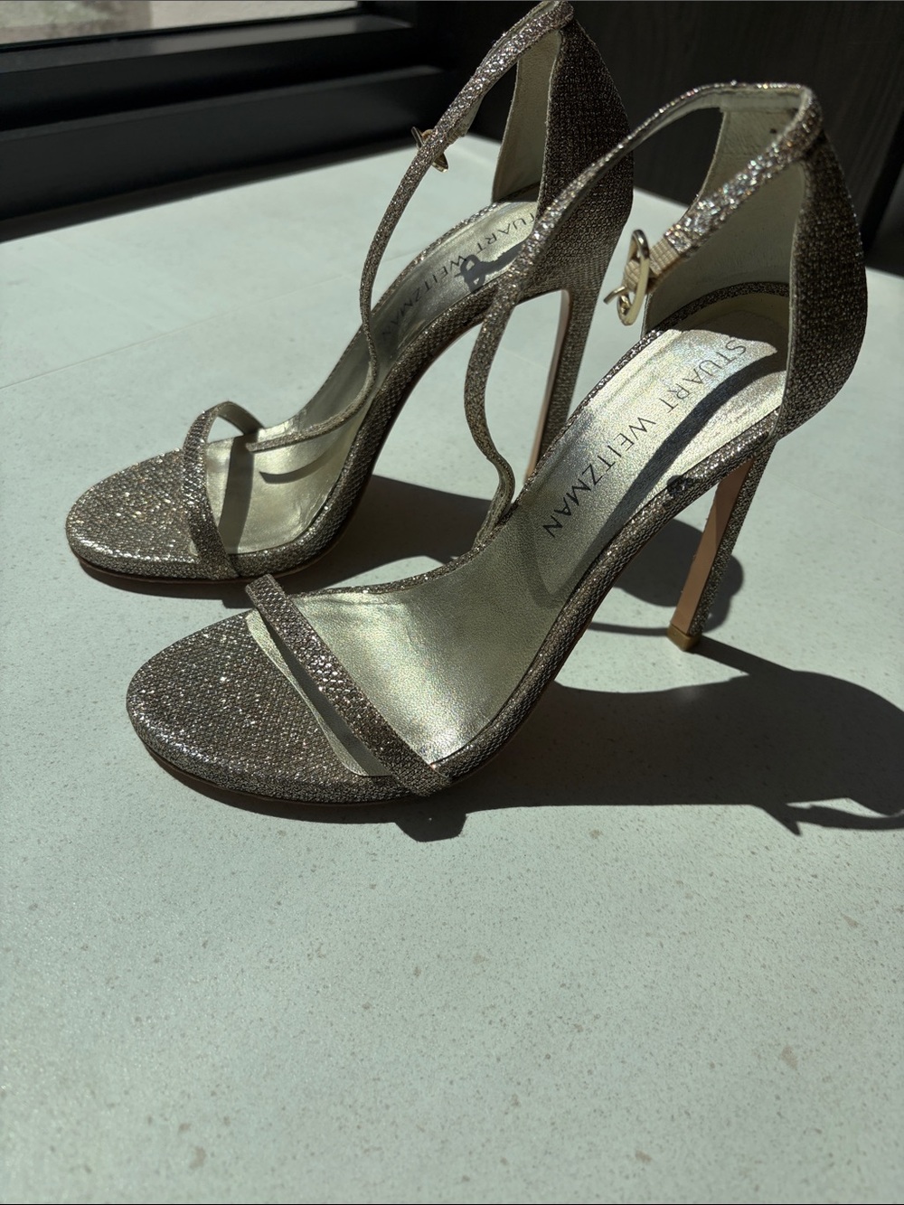 STUART WEITZMAN GOLD METALLIC HEELS 6